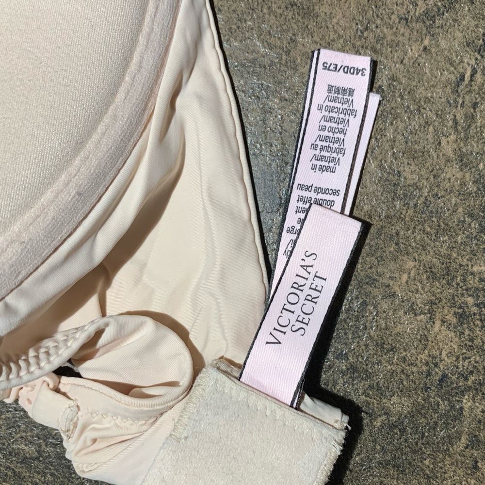 Victoria’s Secret Lightly Lined T-shirt Bra - Picture 3 of 4